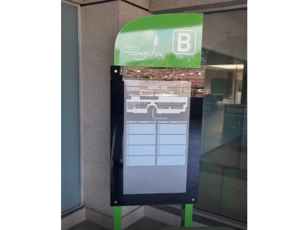 Se Vende local para consultorio-Signature Plaza/ Brisas del Golf (LM) — foto 4
