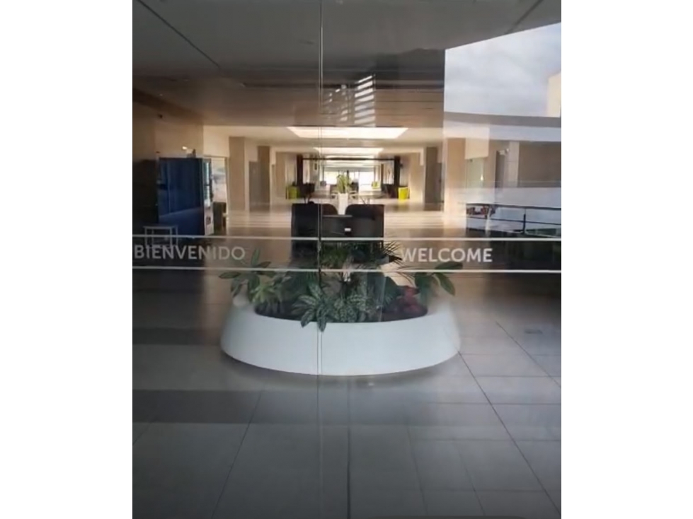 Se Vende local para consultorio-Signature Plaza/ Brisas del Golf (LM) — foto 5