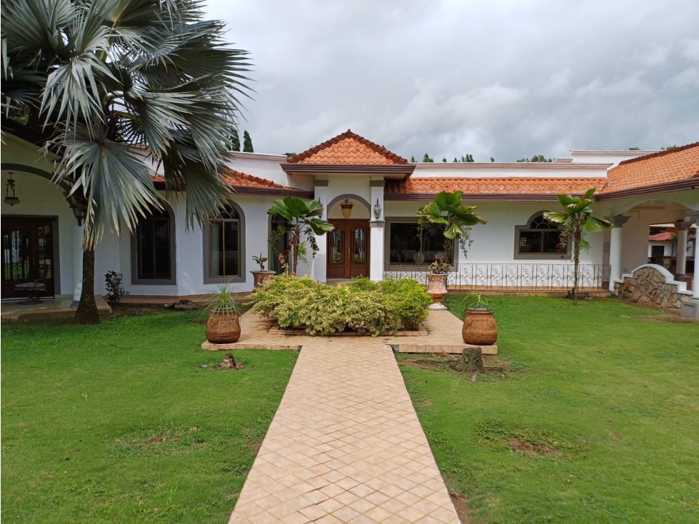 Residencia Unifamiliar David, Chiriquí (RSdeR)