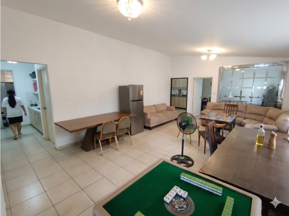 Se vende casa en Brisas del golf (LM)