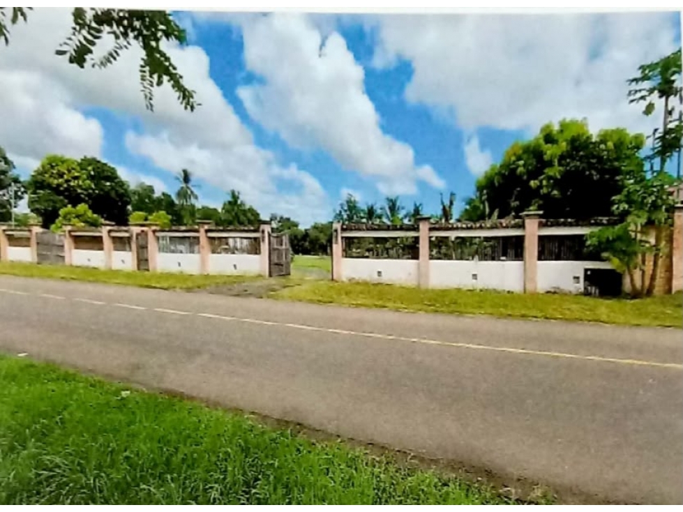 Se Vende Casa con amplio terreno en Las Tablas REMATE (LM) - 1