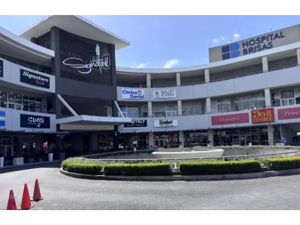 Se Vende local para consultorio-Signature Plaza/ Brisas del Golf (LM) — foto 2