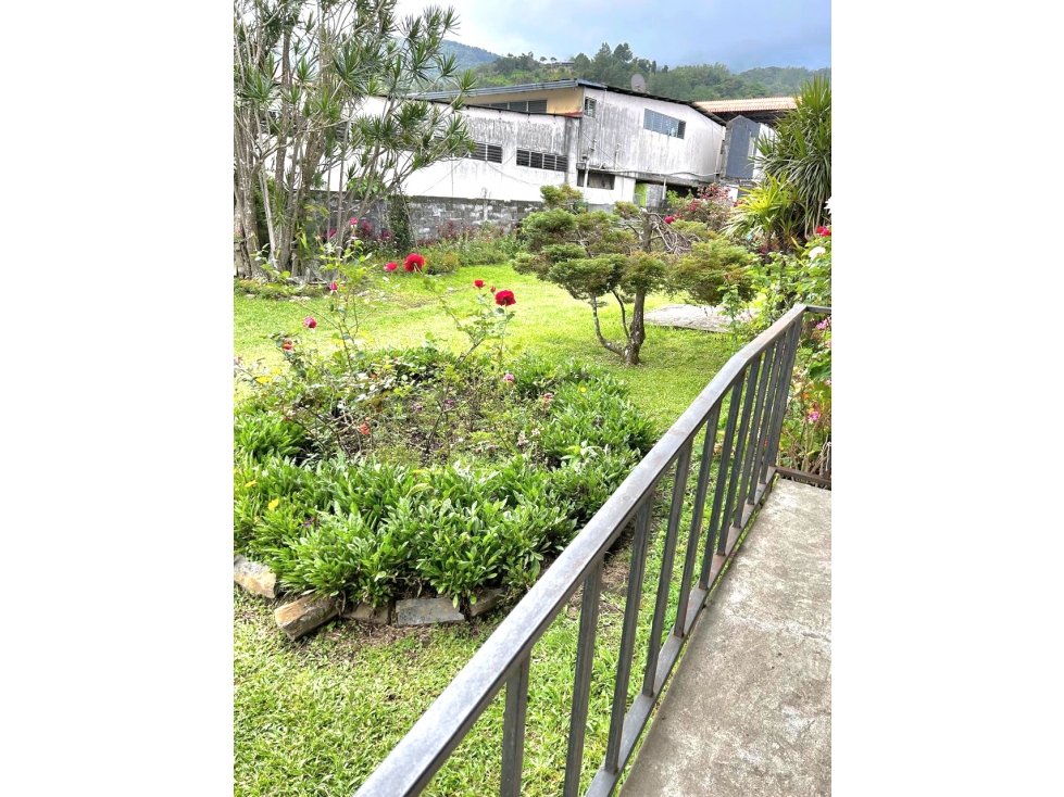 Se Vende Terreno con casa Centro de Boquete, Chiriquí (RSdeR) - 1