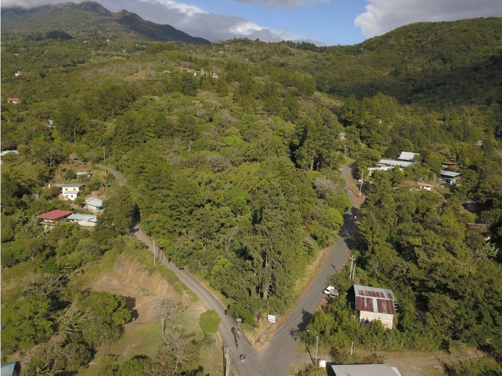 Se Vende Terreno 1444 mt2 en Jaramillo Bajo Boquete Chiriquí(LM)