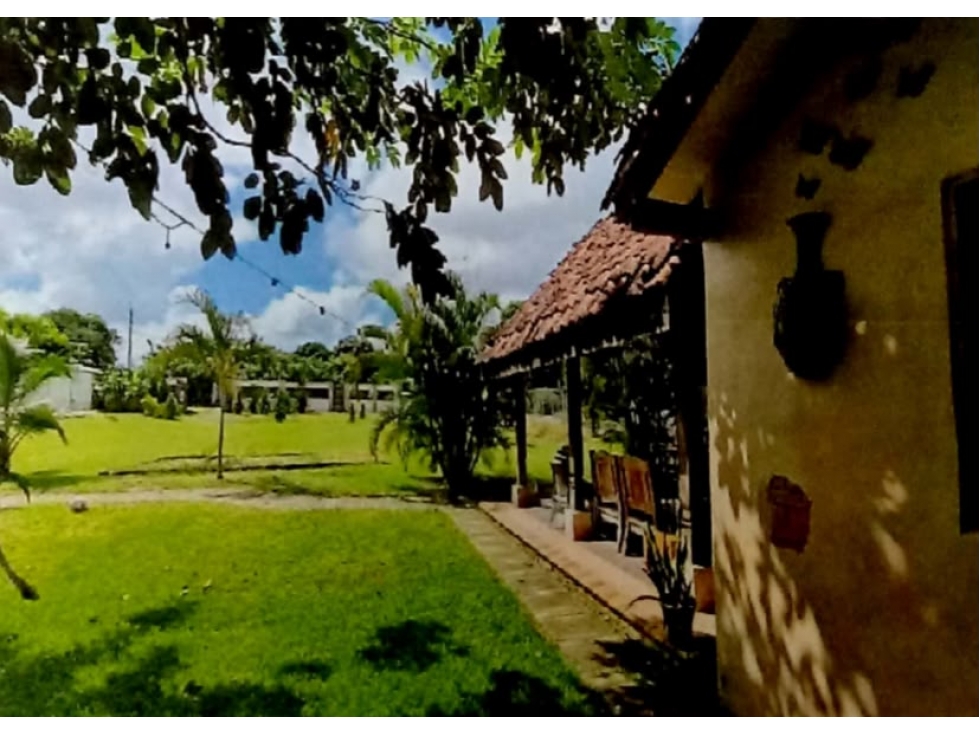 Se Vende Casa con amplio terreno en Las Tablas REMATE (LM) - 2