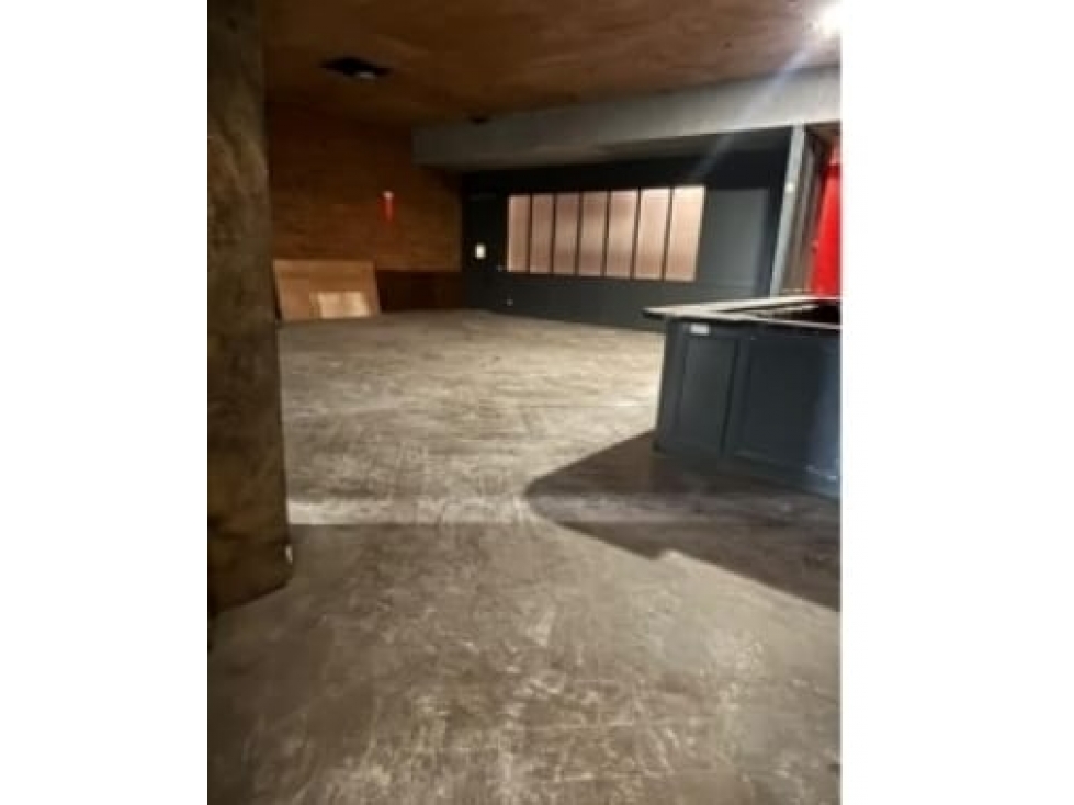 Se Alquila local comercial en Dream Plaza (CG)