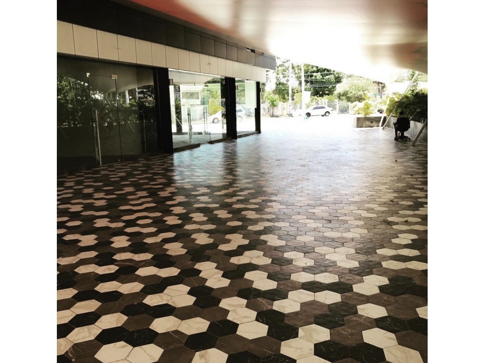 Santa Elena Strip Mall (RSdeR) — foto 4