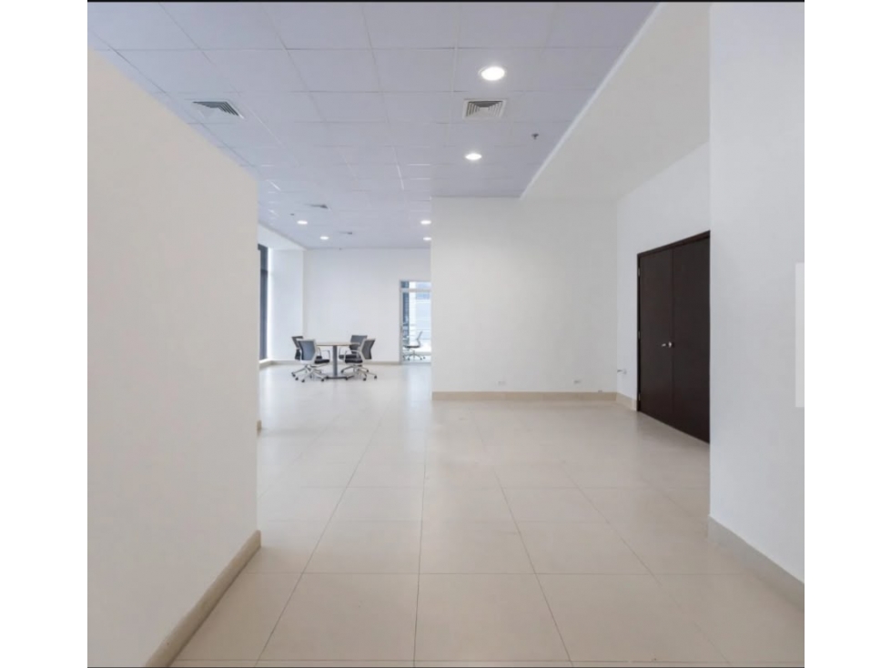 Se Alquila Oficina - Habitats -Plaza-Bella Vista (LM) - 5