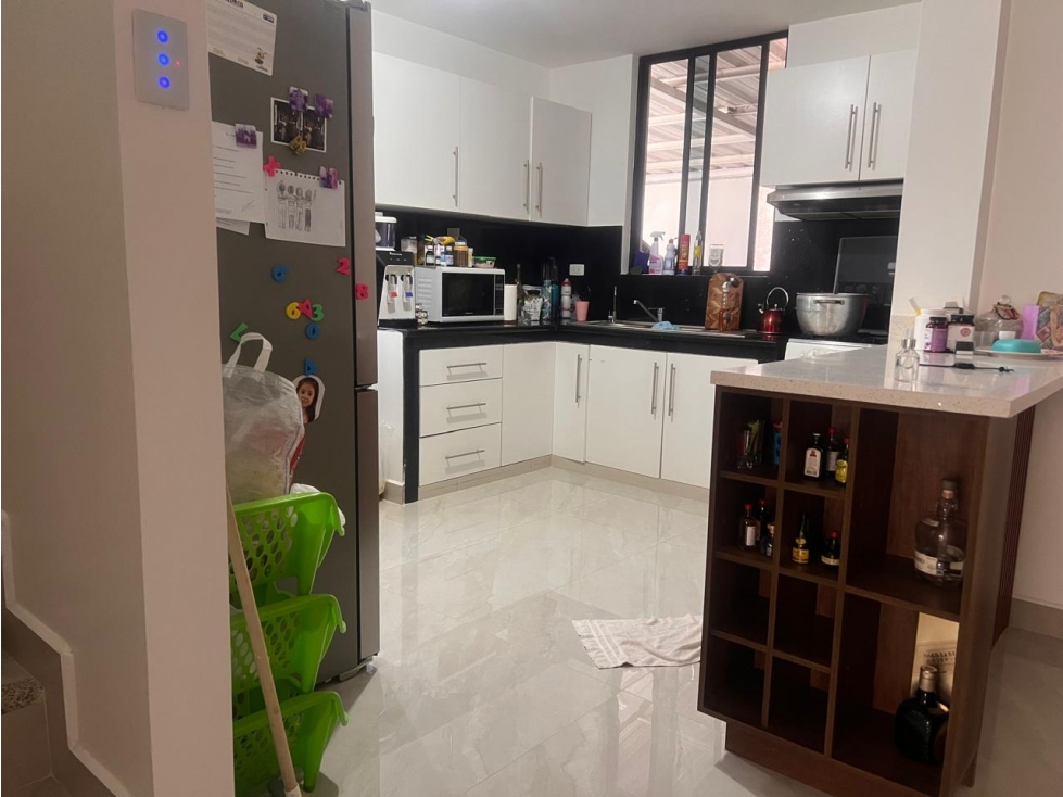 Vivienda ind. con 5 hab en la zona norte en amplio terreno VBRAVO