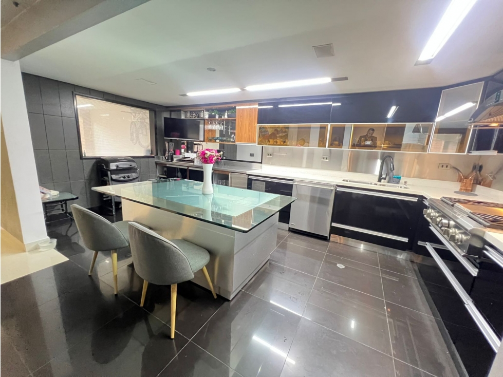 Casa de tres niveles en Venta Sabaneta — foto 6