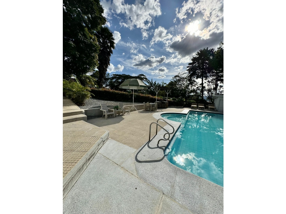 casa en arriendo Loma del Chocho Envigado amoblada — foto 2