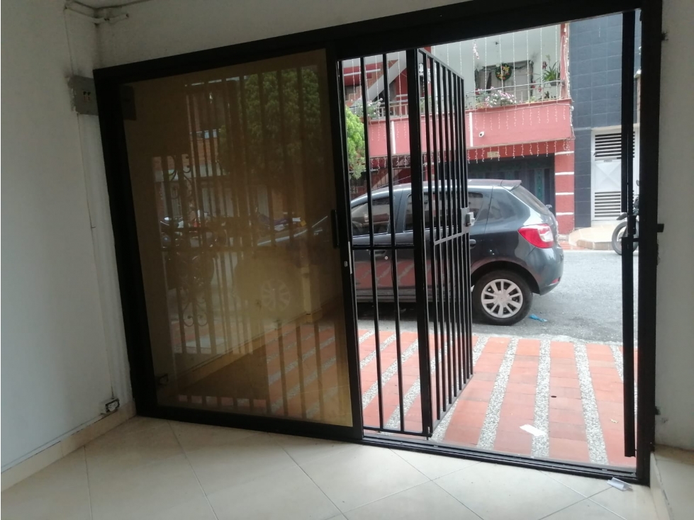 Local en Arriendo Envigado Primavera - 2