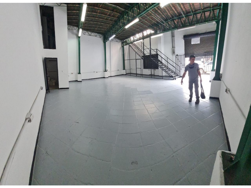 Bodega en Arriendo Laureles