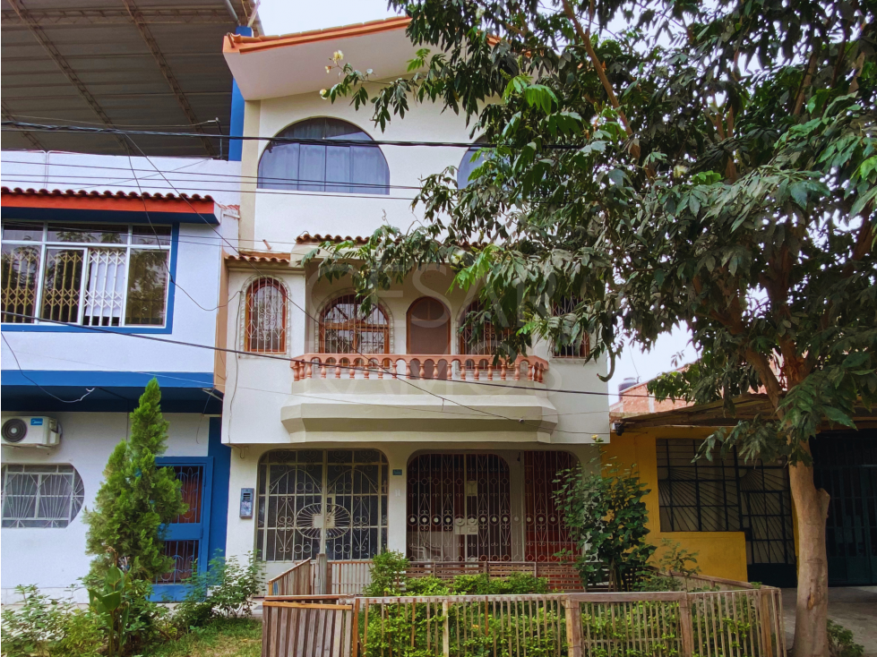 ALQUILO CASA EN AV CHAMPAGNAT SULLANA (CERCA A SENATI) — foto 1
