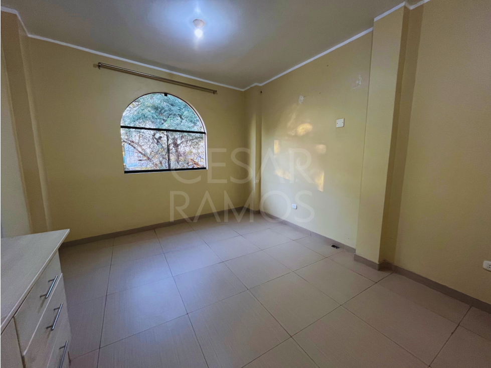 SE ALQUILA DEPARTAMENTO EN TERCER PISO EN AV JOSÉ DE LAMA — foto 3