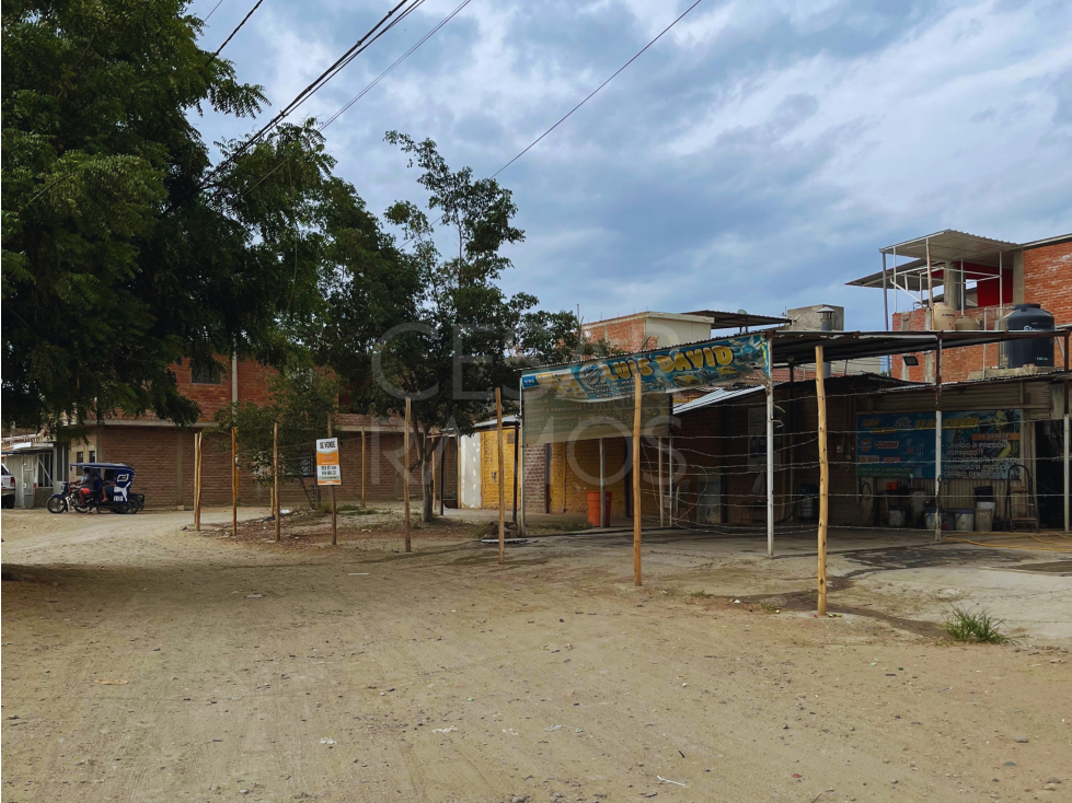 VENDO TERRENO EN ESQUINA - URB STA ROSA - 4
