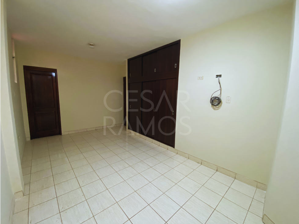 ¡OPORTUNIDAD! CASA EN SULLANA AL COSTADO DEL COLEGIO SANTA ROSA — foto 5