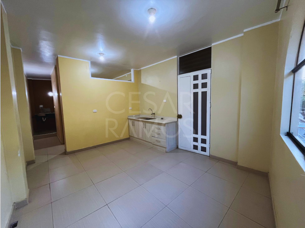 SE ALQUILA DEPARTAMENTO EN TERCER PISO EN AV JOSÉ DE LAMA — foto 5