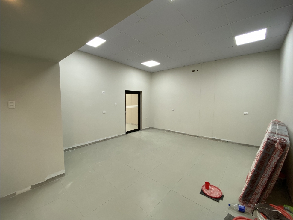 ALQUILER DE LOCAL COMERCIAL EN CALLE BOLIVAR SULLANA - 6