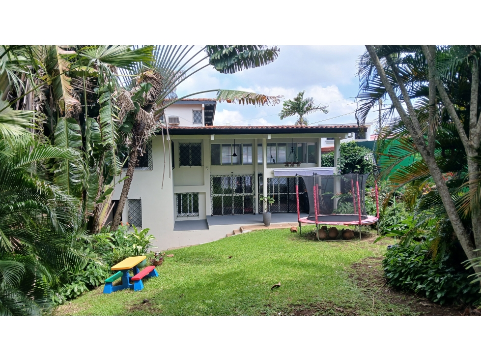 Se vende casa remodelada en Betania Ciudad de Panama