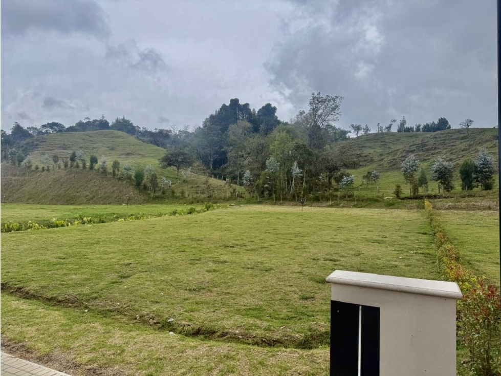 Lote en venta en el Alto de las Palmas - 3
