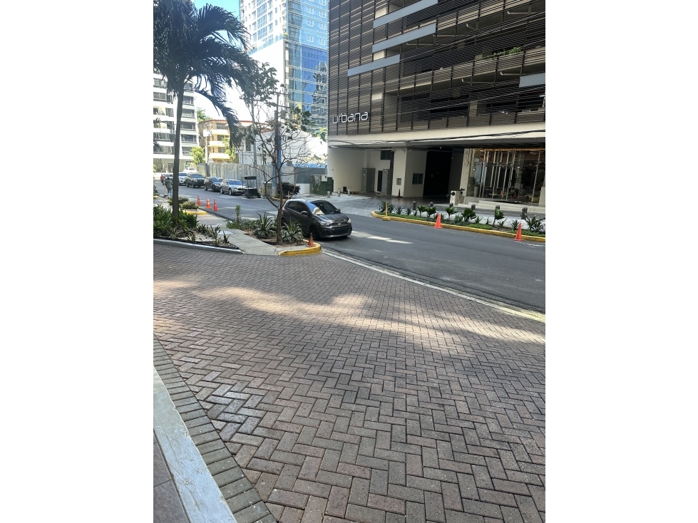 SE ALQUILA APARTAMENTO CÉNTRICO EN OBARRIO PH SOPHIA 4R Y 4B