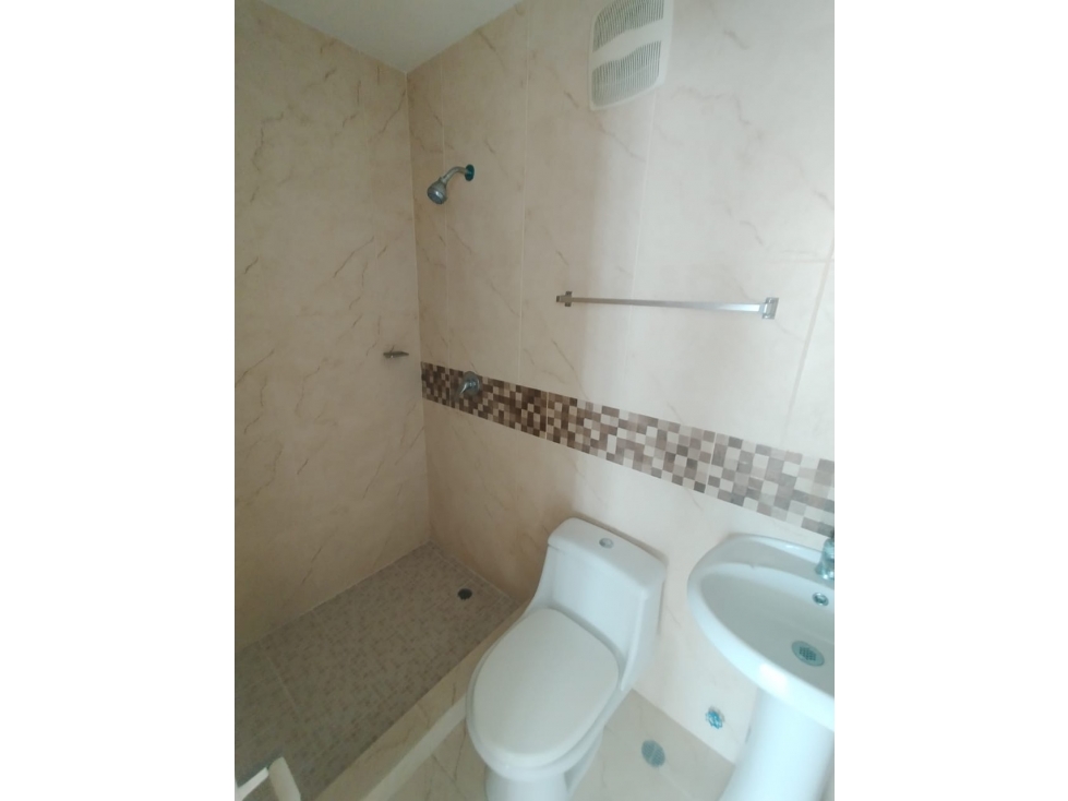 VENDO APARTAMENTO REBAJADO CÉNTRICO CERCA DEL HOSPITAL SAN FERNANDO — foto 6
