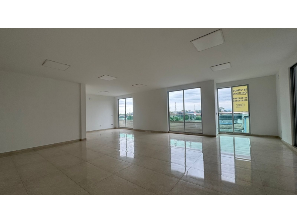 Oficina 501 en venta Edificio Confiar - 2