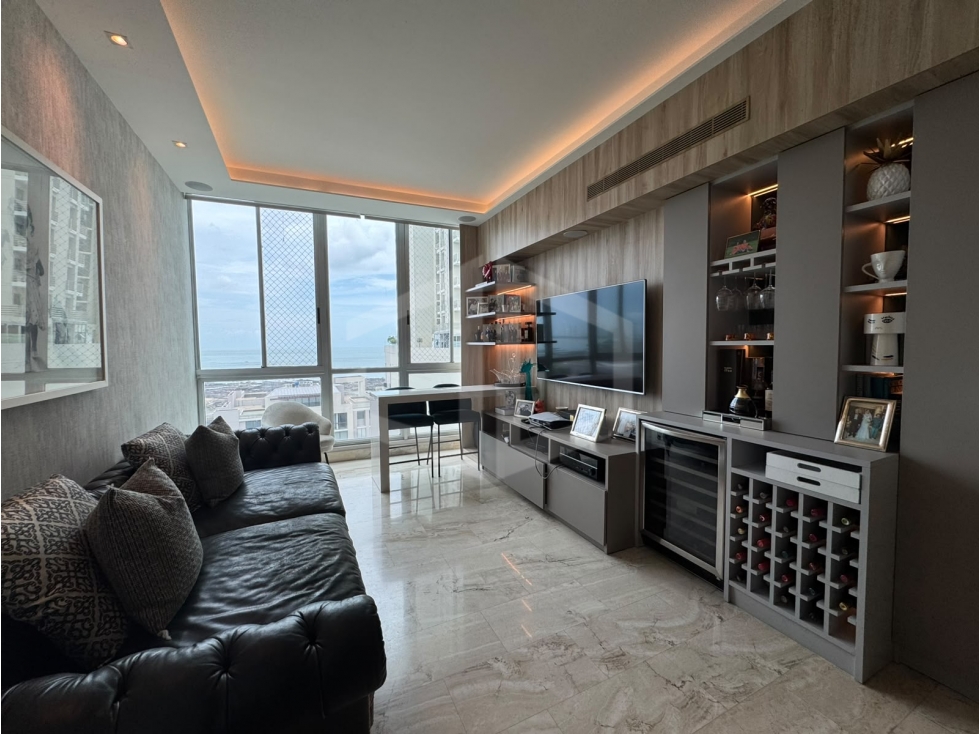 Amplio apartamento remodelado en venta en Blue Bahía, Punta Pacífica - 4