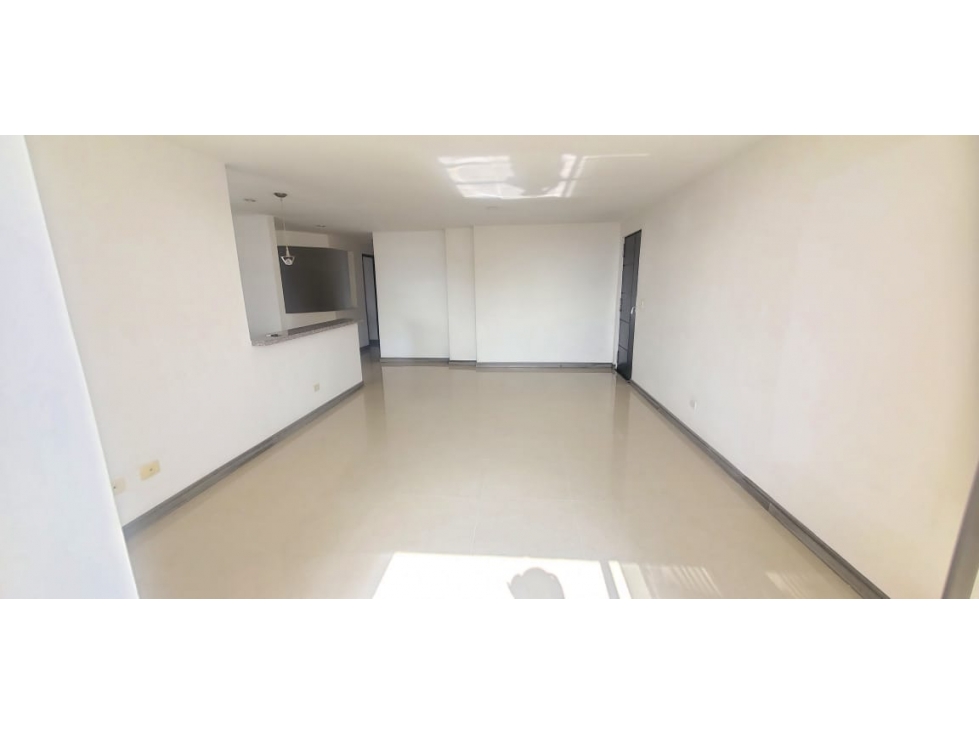 LAURELES APTO DE 98 MTS PISO ALTO CON EXCELENTE VISTA — foto 6