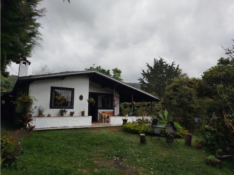 GUARNE CASA CAMPESTRE CERCA AL AEROPUERTO IDEAL