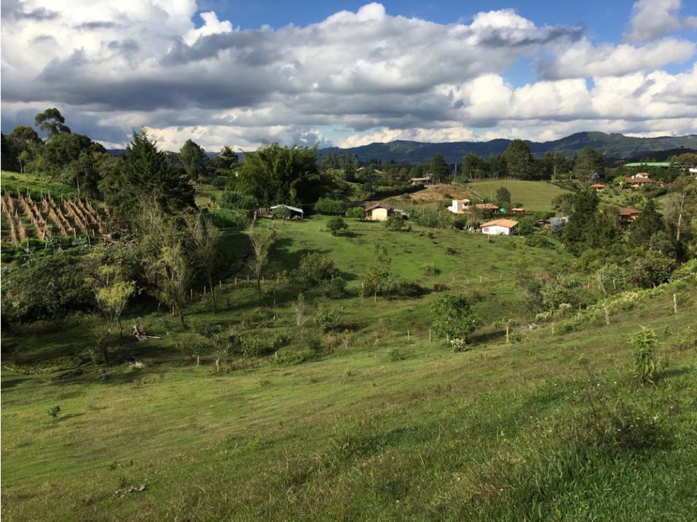 RIONEGRO LOTE A 5 MINUTOS DEL AEROPUERTO J.M.C DE MAYOR EXTENSION — foto 2