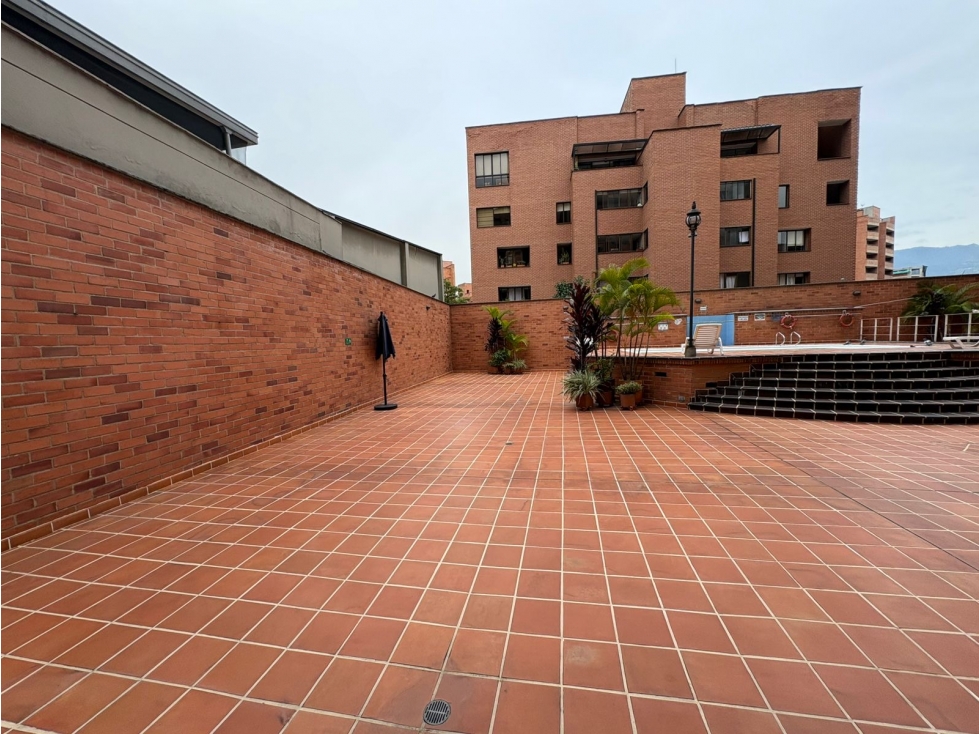 Rento apartamento en laureles