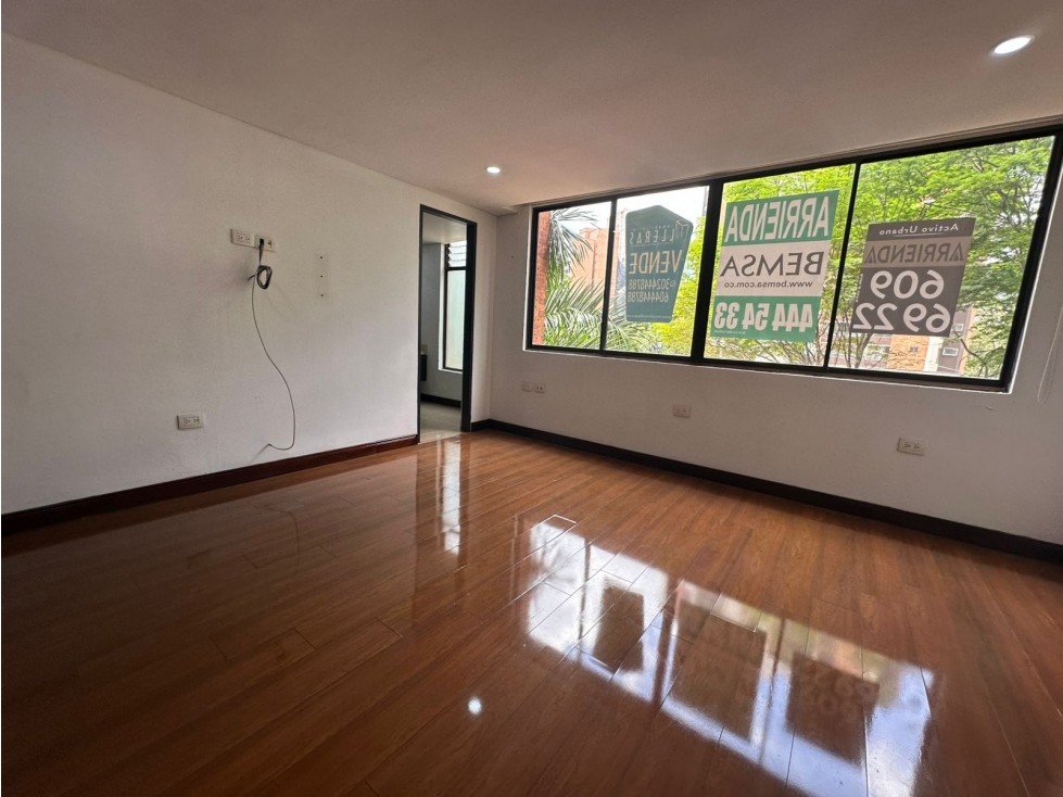 Rento apartamento en laureles