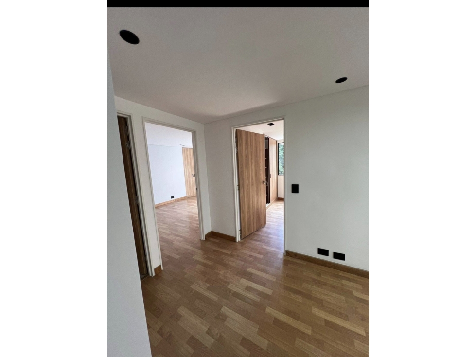 Rento apartamento remodelado en el poblado