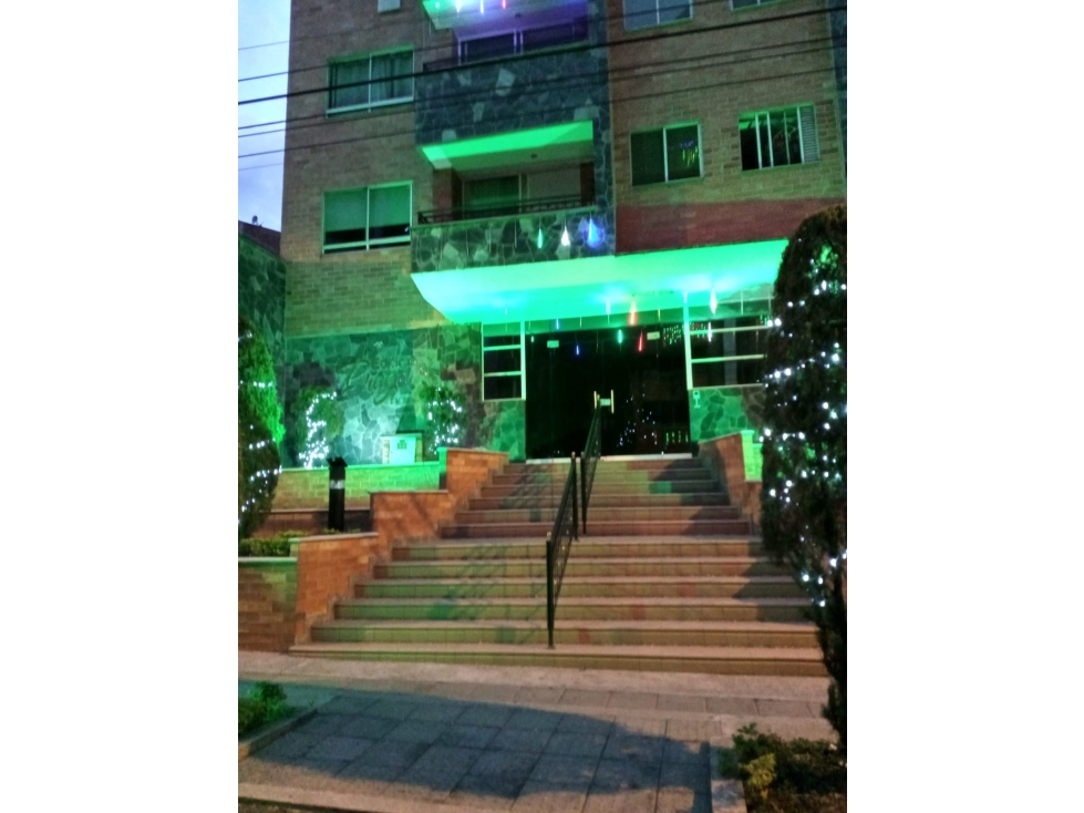 Rento hermoso apartamento en laureles — foto 2