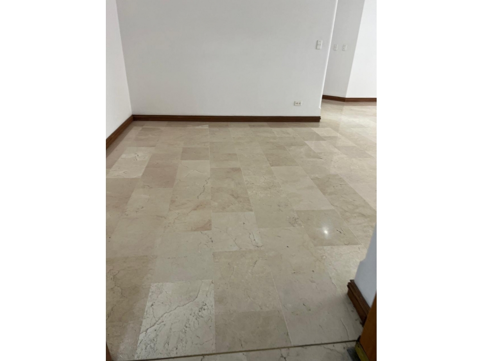 Rento apartamento en laureles — foto 3