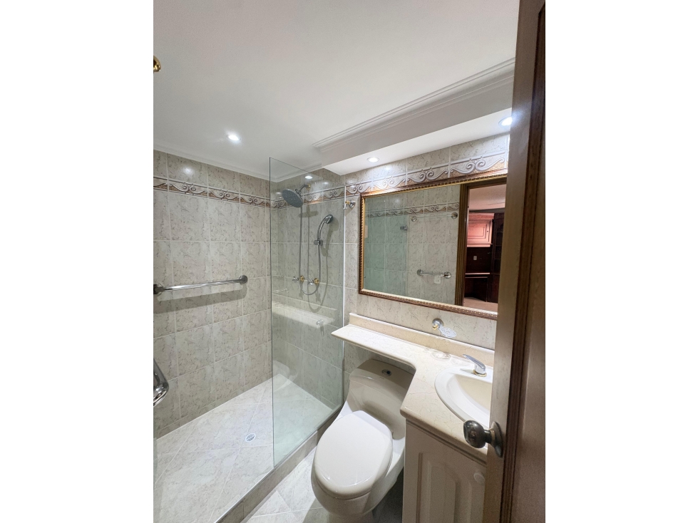 Inmobiliaria servibienes renta apartamento en laureles. — foto 5