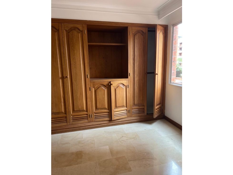 Rento apartamento en laureles — foto 4