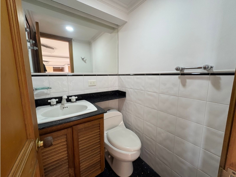 Rento apartamento en laureles — foto 4