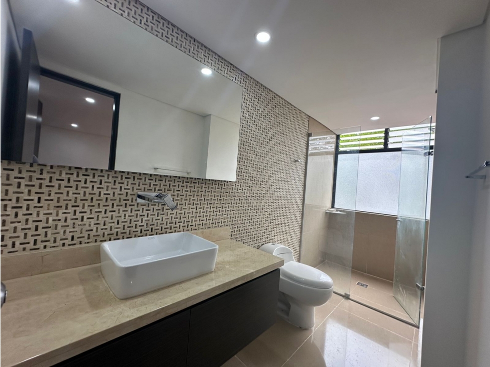 Rento apartamento en laureles — foto 5