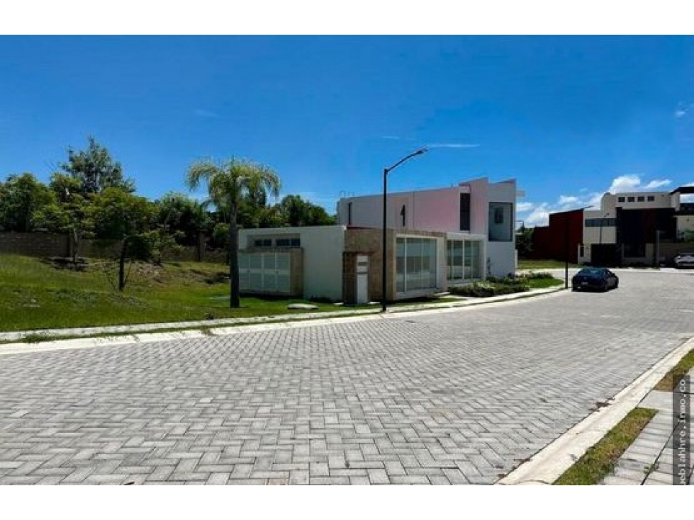 Terreno en Venta en Lomas de Angelópolis III - 6