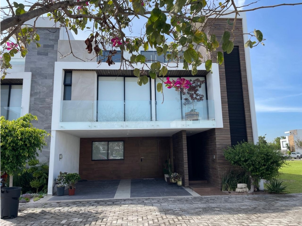 Casa amueblada en renta P. Foresta - 1