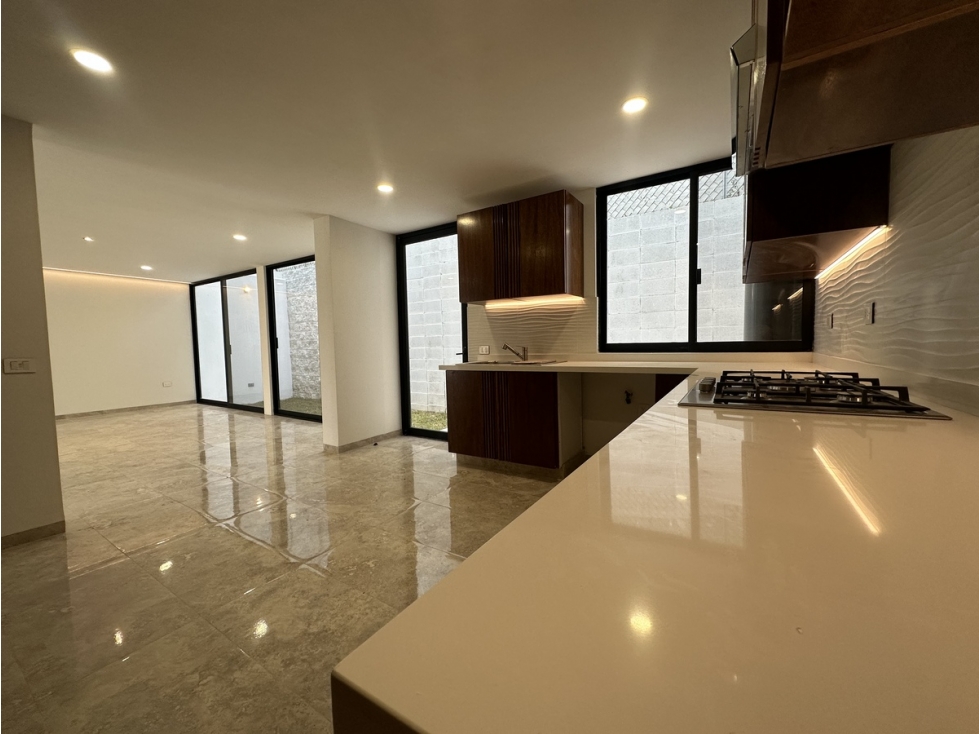Casa en Venta en Fraccionamiento Kinara, Zona Lomas de Angelópolis