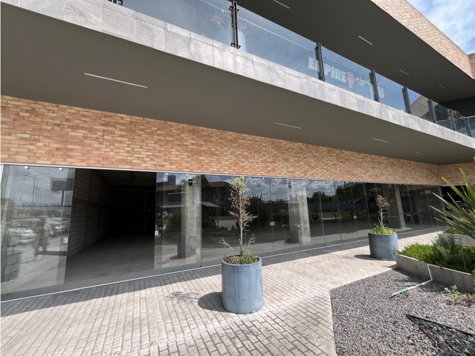 Renta de Locales en Plaza Comercial en Boulevard Atlixco - 3