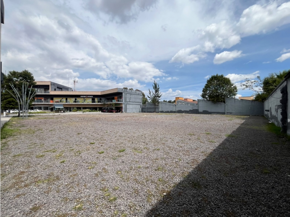 Renta de Terreno en Plaza Comercial en Boulevard Atlixco - 5