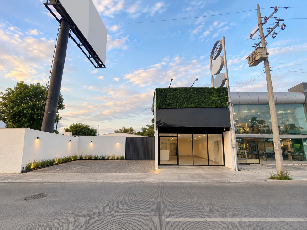 Local Comercial en Renta en Avenida Zavaleta - 3