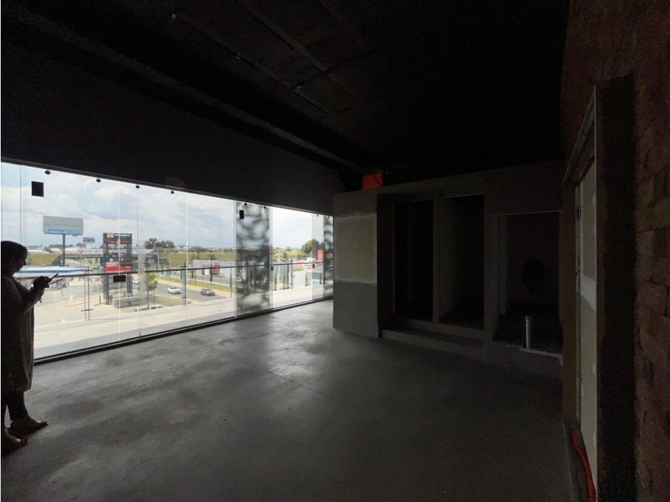 Renta de Locales en Plaza Comercial en Boulevard Atlixco - 6
