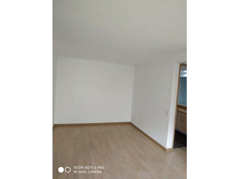 Venta De Apartamento En Loma Linda, Sabaneta — foto 5