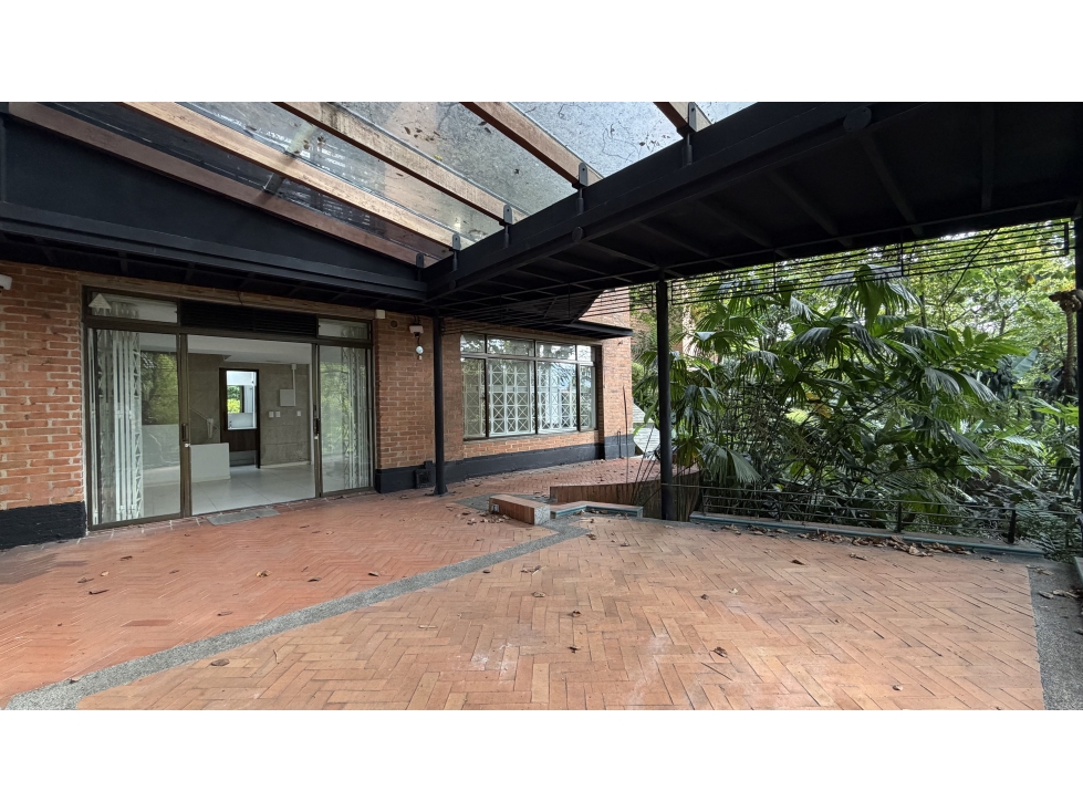 Apartaestudio con terraza en arriendo Loma del Tesoro